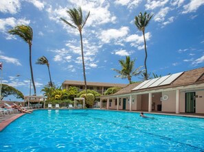 Pool - Kihei Kai Nani by Coldwell Banker Island Vacations (Kihei)