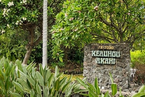 Condo, 1 Bedroom | Property grounds - Big Island Keauhou Akahi #311 1 Bedroom Home (Kailua-Kona)