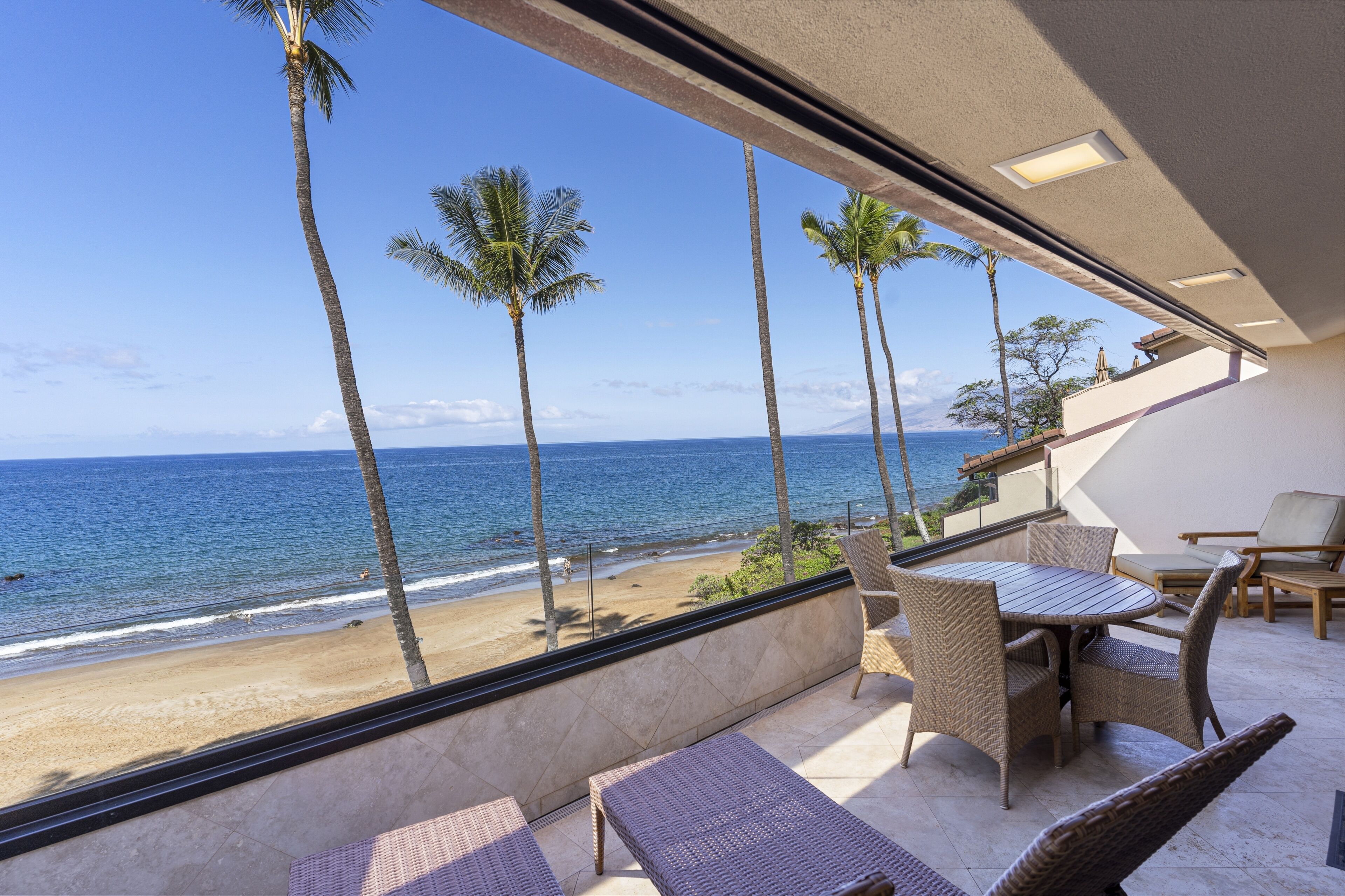 Condo, 2 Bedrooms | Outdoor dining