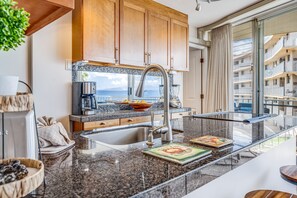 Condo, 2 chambres | Intérieur
