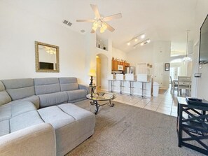 Hus - 4 sovrum | Vardagsrum