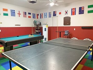 House, 5 Bedrooms | Game room