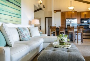 Living area - Wailea Ekolu Two Bedrooms by Coldwell Banker Island Vacations (Kihei)