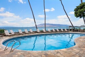 Appart'hôtel, 3 chambres | Piscine