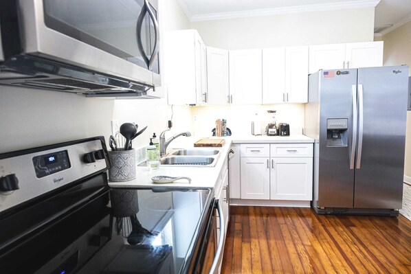 Fridge, microwave, oven, stovetop