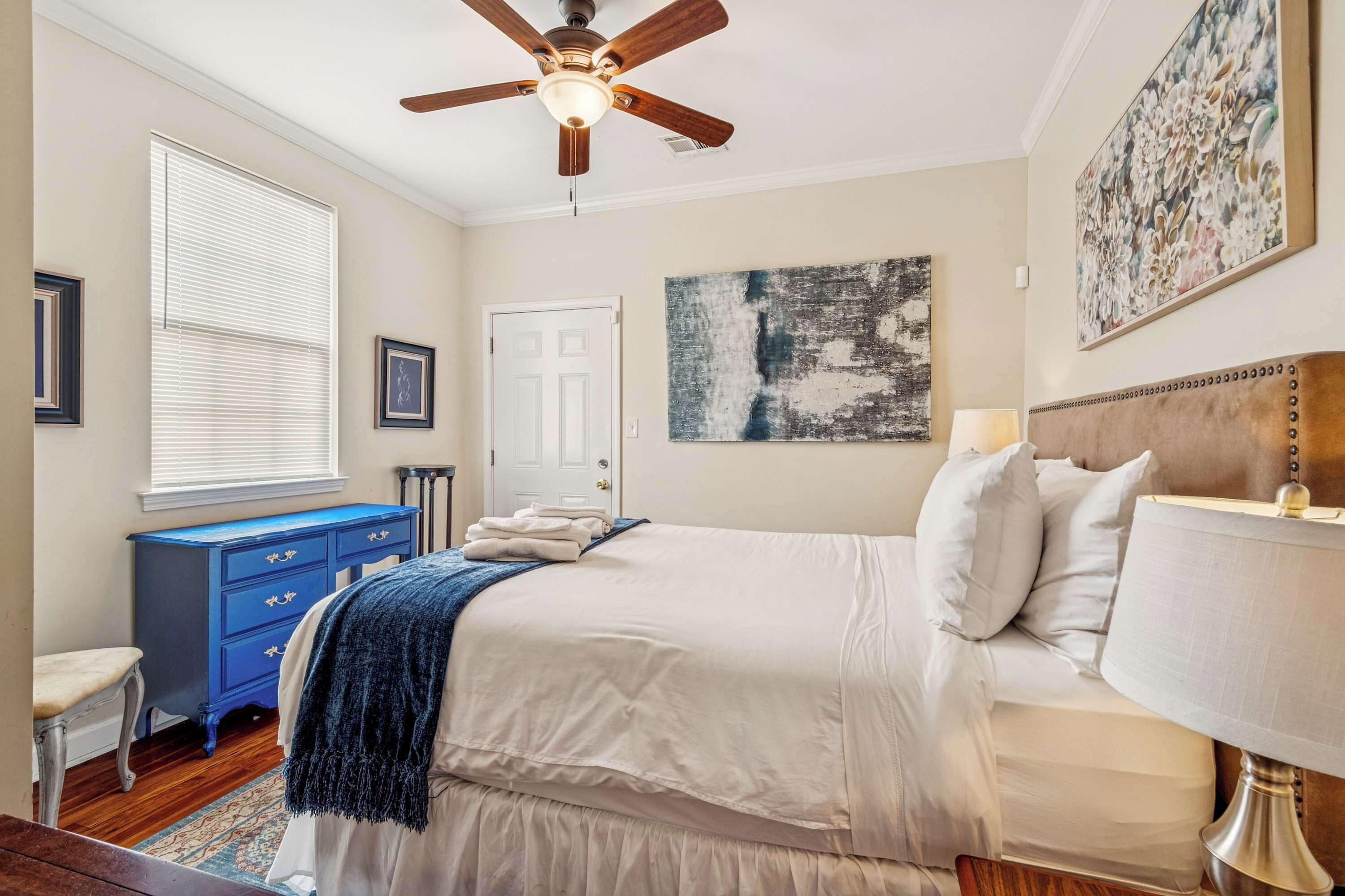 3 多间卧室、熨斗/熨衣板、旅行婴儿床、WiFi