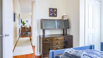 3 bedrooms, iron/ironing board, travel crib, WiFi