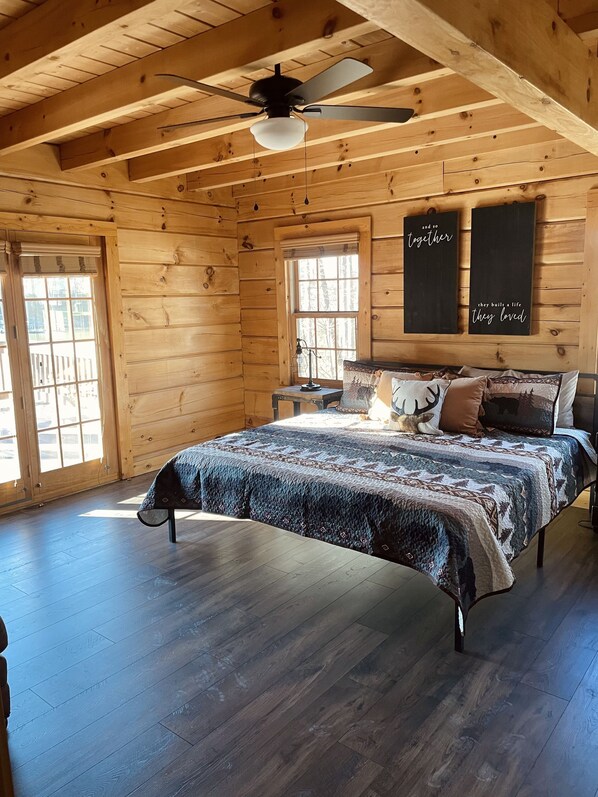 4 bedrooms, travel cot, WiFi, bed sheets