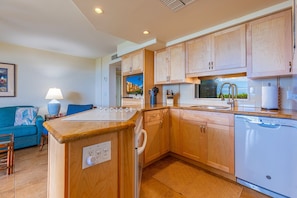 Condo, 1 Bedroom | Private kitchen | Coffee/tea maker, fridge, oven, toaster
