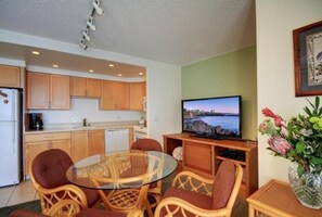 Condo, 1 Bedroom | Private kitchen | Coffee/tea maker, fridge, oven, toaster - Kihei Beach, #405 1 Bedroom Condo by RedAwning (Kihei)