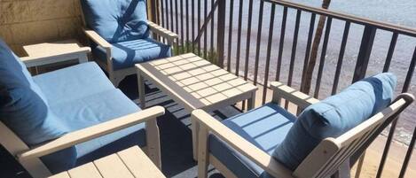 Condo, 2 Bedrooms | Property grounds