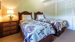 Condo, 2 Bedrooms | 2 bedrooms, WiFi (free) - Maalaea Surf, #c-8 2 Bedroom Condo by RedAwning (Kihei)