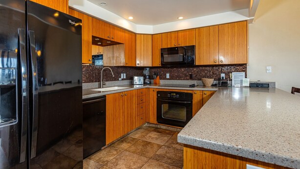 Condo, 2 Bedrooms | Private kitchen | Coffee/tea maker, fridge, oven, toaster - Maalaea Surf, #c-8 2 Bedroom Condo by RedAwning (Kihei)