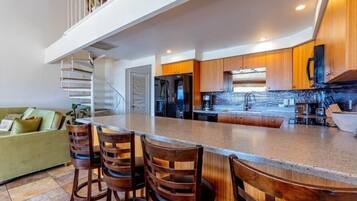 Condo, 2 Bedrooms | Private kitchen | Coffee/tea maker, fridge, oven, toaster