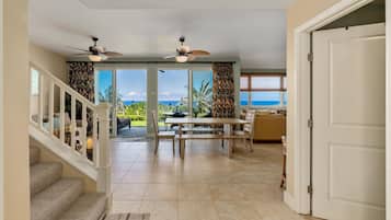 Condo, 3 Bedrooms | Private kitchen | Fridge, oven, coffee/tea maker, toaster