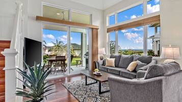 Townhome, 3 Bedrooms | Living area | Smart TV