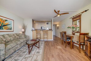 Condo, 1 chambre | Aire de séjour