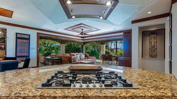 Villa, 3 Bedrooms | Interior