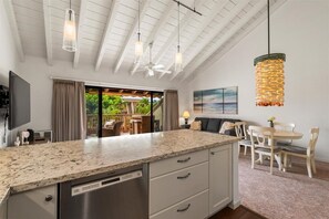 Condo, 2 Bedrooms | Interior