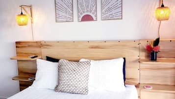 1 habitación, escritorio, tabla de planchar con plancha y wifi