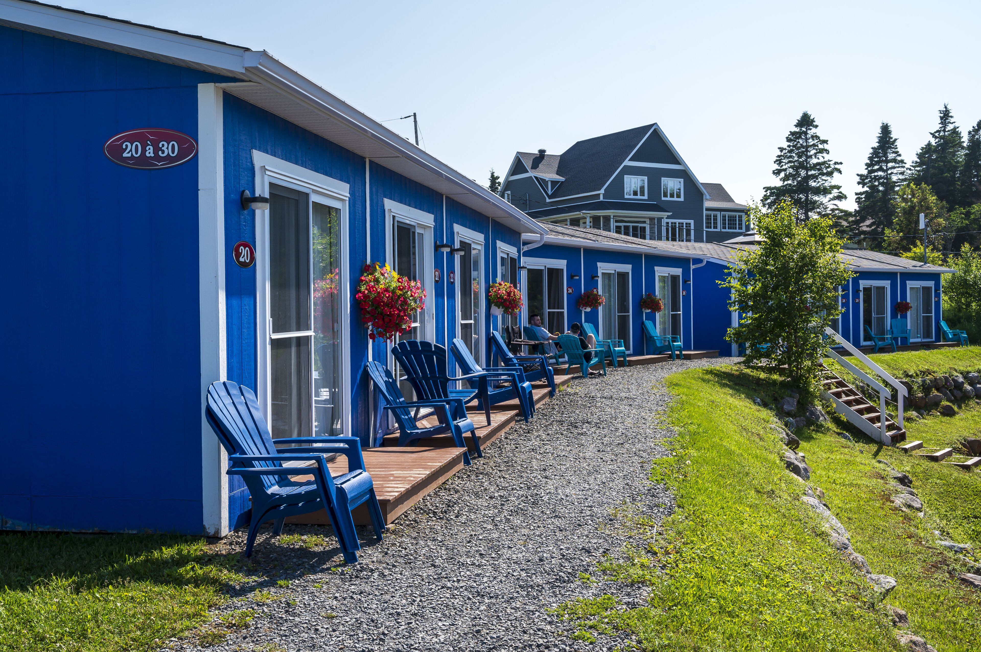 Vista frontal de la propiedad