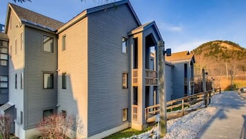 Condo, 3 Bedrooms | Exterior