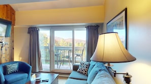 Living area - Mountain Green Condos at Killington by RedAwning (Killington)