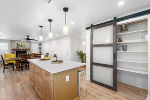 Dining - Upscale Home~Pergola/ Built in Bbq!~Resort~Backyard~Heated Pool (Chandler)