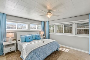 5 bedrooms, desk, iron/ironing board, free WiFi