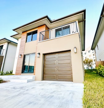 Green Luxurious 5BD Jungle House by FL Keys MIA