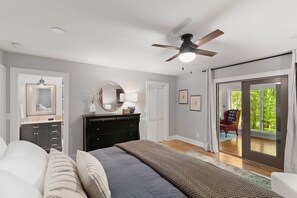 5 dormitoris, planxa i posts de planxar, wifi i roba de llit 