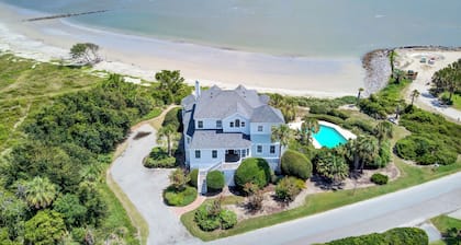 Haven by AvantStay | Luxury Beachfront Home w/ Pool & Gorgeous Patios
