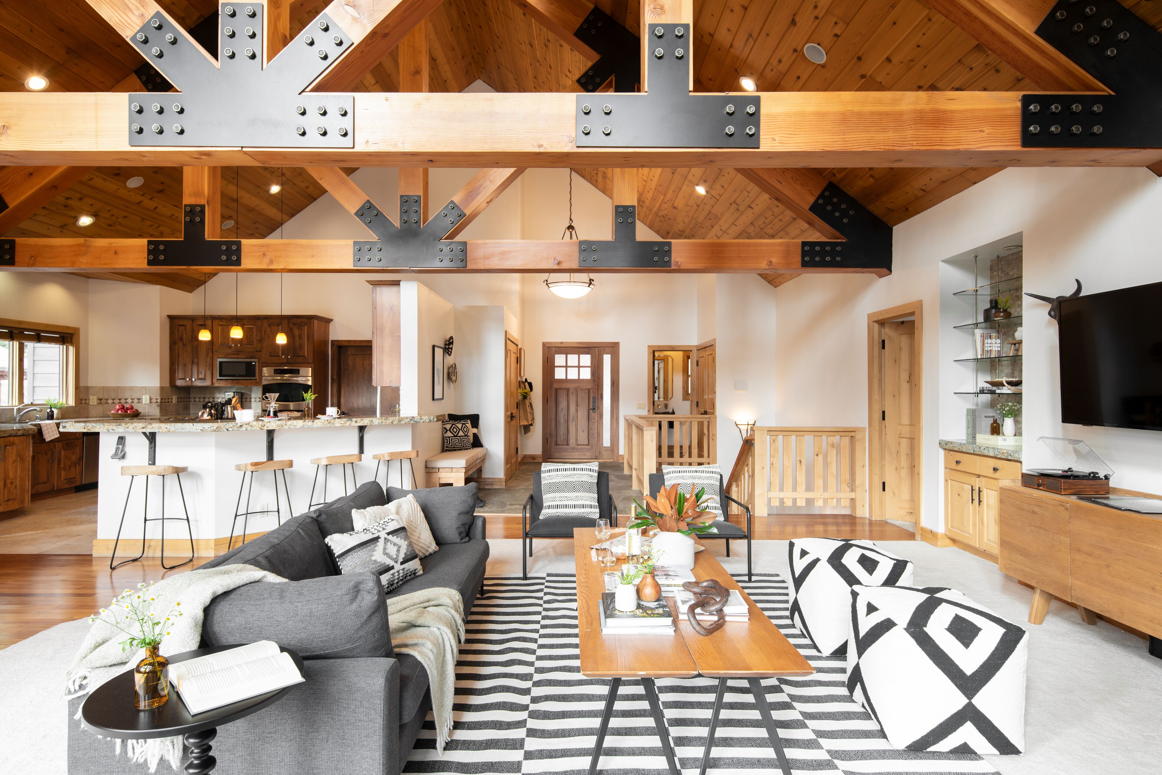 Smart TV, fireplace, video games, offices
