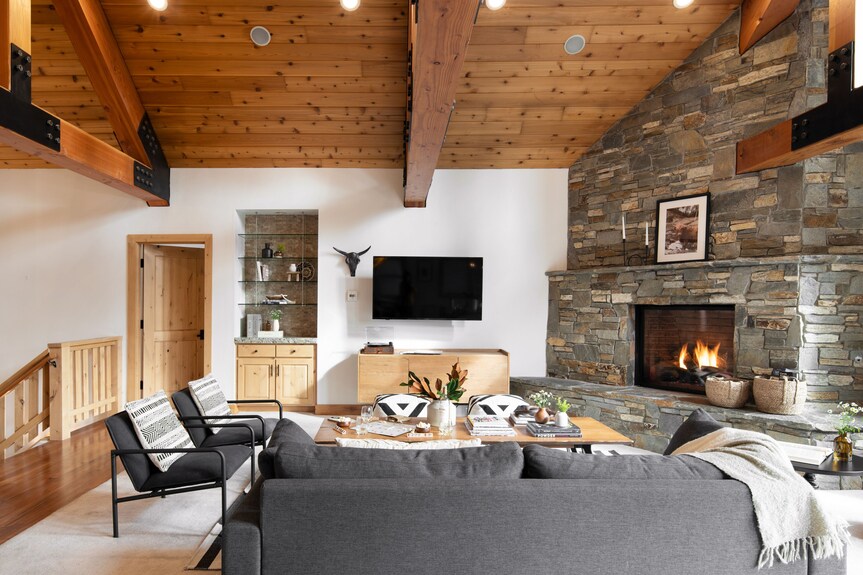 Coyote Moon By Avantstay | Cabin W/sauna | Mins From Dt Truckee & Northstar - Truckee, CA
