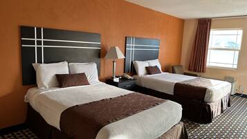 Basic Double Room | Living area