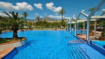 Piscine extérieure