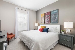 3 chambres, fer et planche à repasser, Wi-Fi, draps fournis