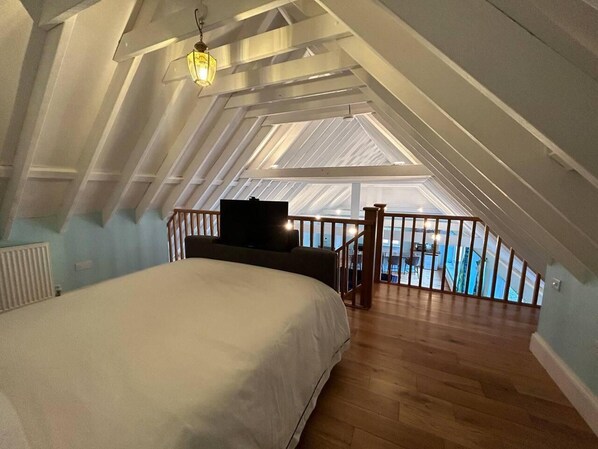Cottage, Multiple Beds | 2 bedrooms, free WiFi, bed sheets