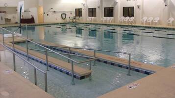 Piscine couverte, piscine extérieure