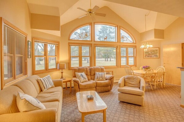 Télévision, cheminée