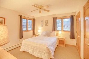 3 bedrooms, iron/ironing board, travel cot, WiFi