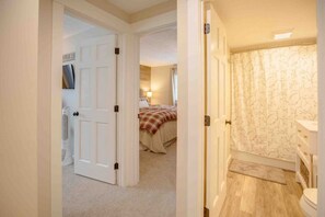 4 habitaciones, tabla de planchar con plancha y wifi gratis