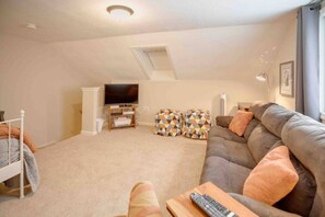 Smart TV, chimenea