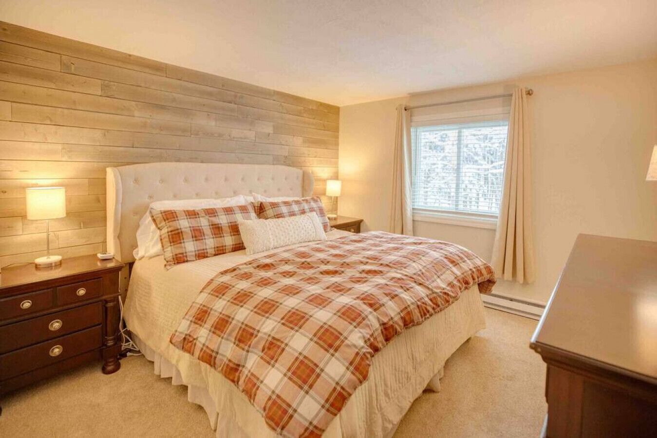 4 habitaciones, tabla de planchar con plancha y wifi gratis 