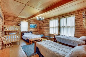 9 bedrooms, travel crib, free WiFi, bed sheets