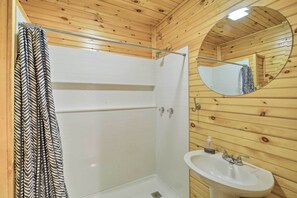 Hårtork och handdukar
