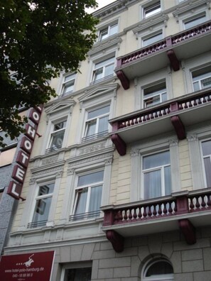 Exterior detail - Polo Hotel (Hamburg)