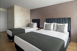 Standard Triple Room, Multiple Beds | Premium bedding, soundproofing, free WiFi, bed sheets - Istanbul Efes Hotel (Istanbul)
