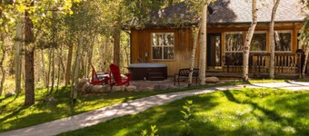 Mt.  Columbia Chalet at Creekside Chalets