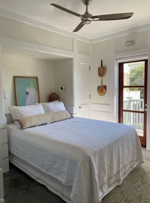 3 bedrooms, iron/ironing board, travel cot, free WiFi